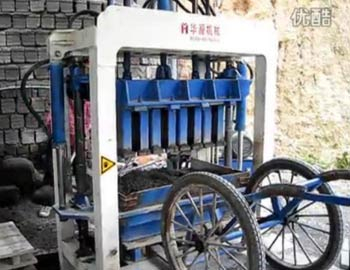 QT4-40液壓砌塊成型機(jī) 福建華源磚機(jī)視頻